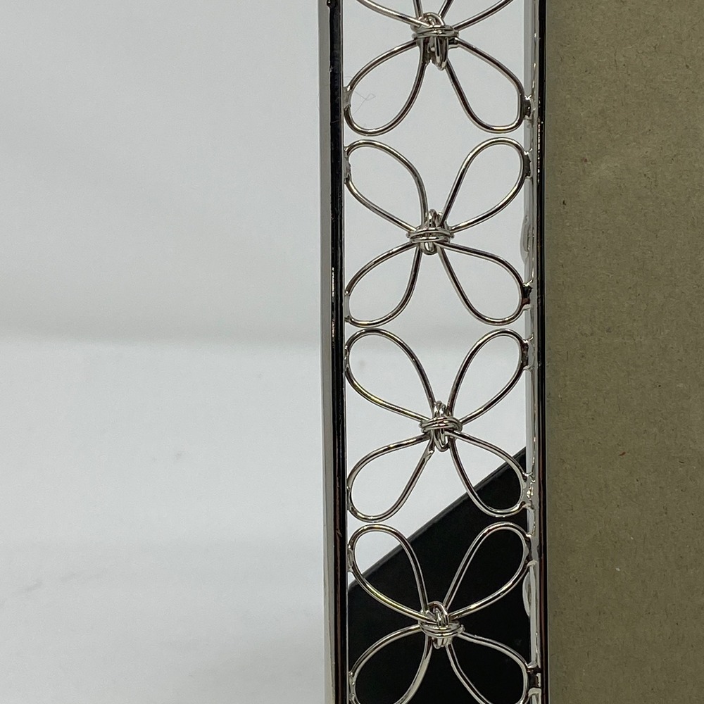 Flower Border Desktop Photo Frame - Picture 2 of 7
